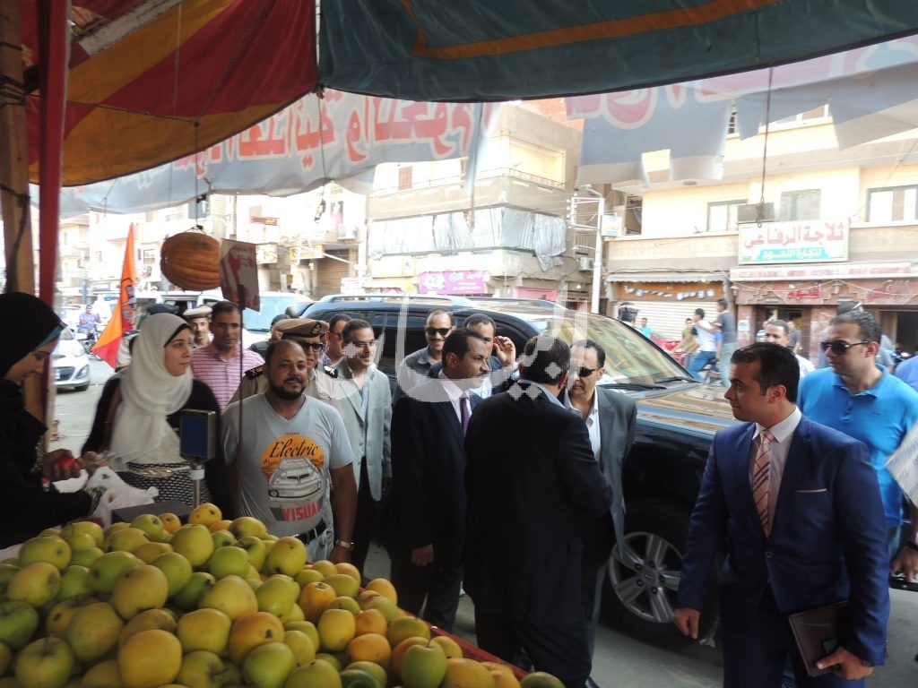 مدير الأمن يقود حمله مفاجئه على الاسواق بالدقهليه 